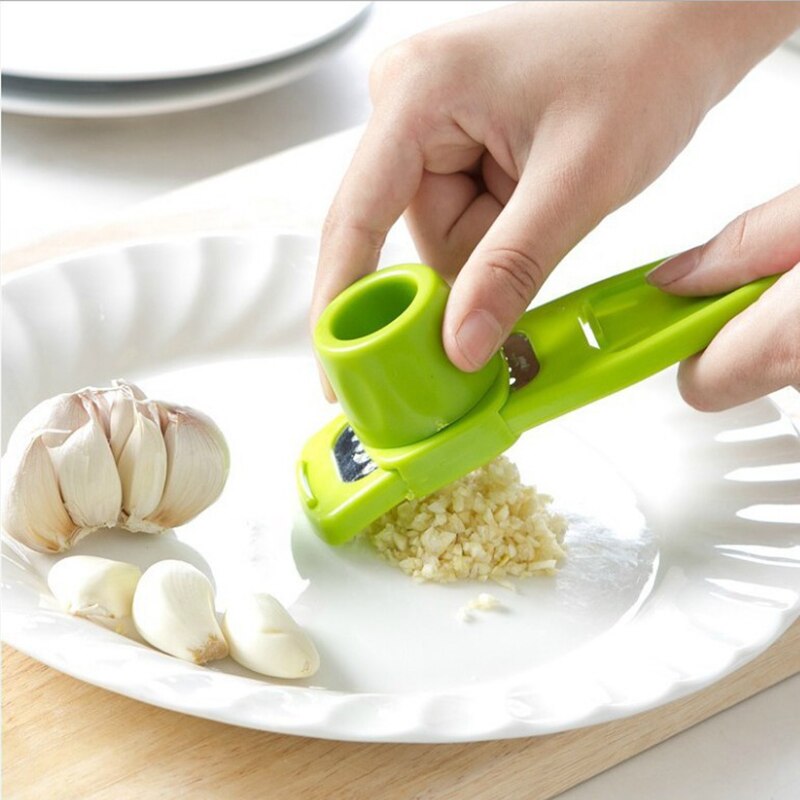 Kitchen Gadgets Gifts - 1 عبوة مطحنة ثوم صغيرة في